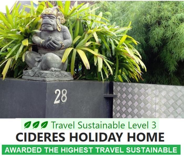 Cideres Holiday Home Majalengka Zewnętrze zdjęcie